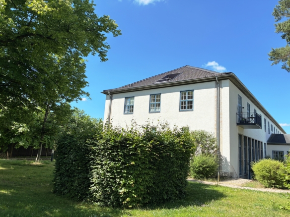 BEZUGSFREI! “The Metropolitan Gardens” – Wohnen im Park: Stilvolle Maisonette mit Dachterrasse