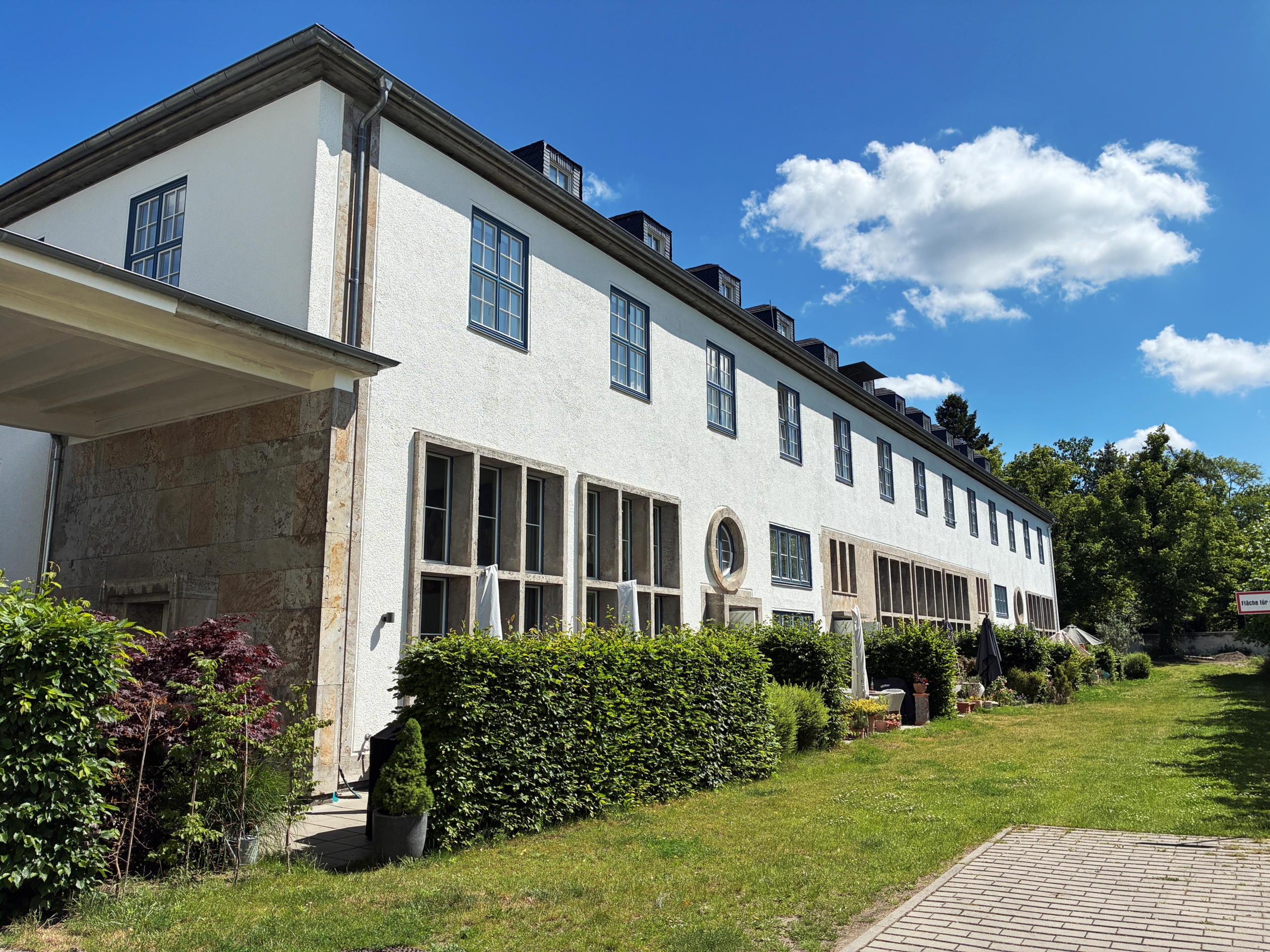 BEZUGSFREI! “The Metropolitan Gardens” – Wohnen im Park: Stilvolle Maisonette mit Dachterrasse