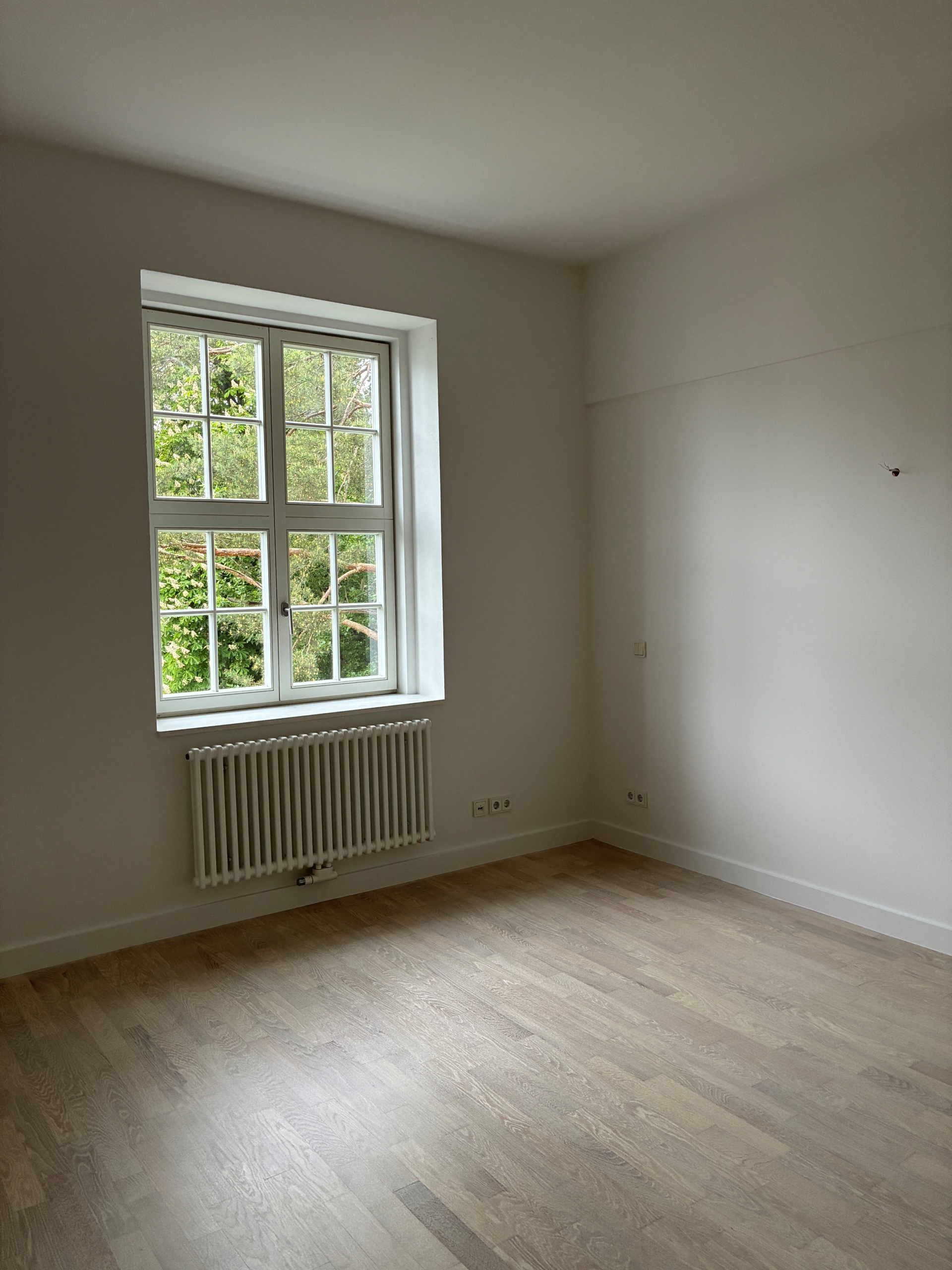 BEZUGSFREI! “The Metropolitan Gardens” – Wohnen im Park: Stilvolle Maisonette mit Dachterrasse