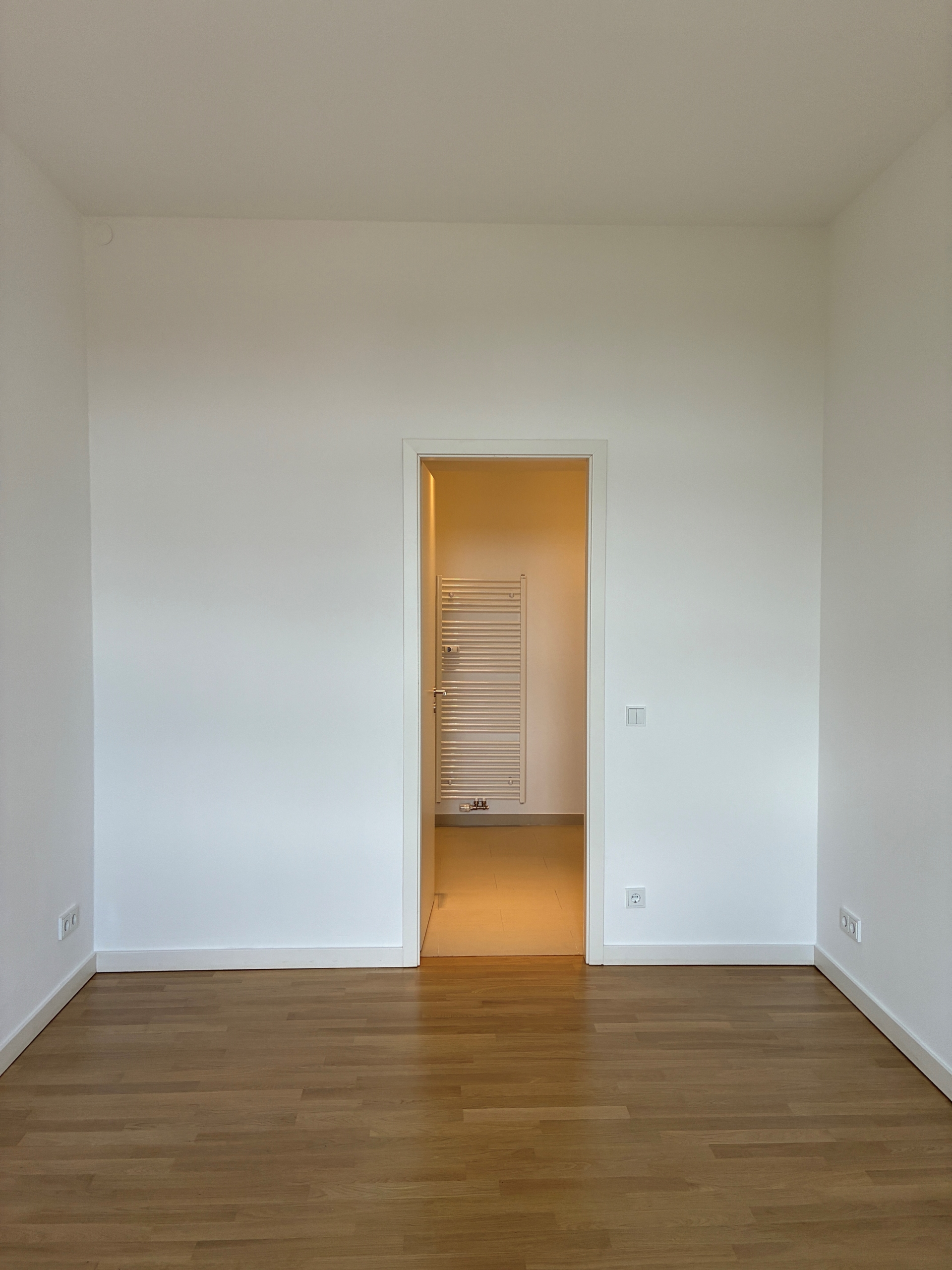 BEZUGSFREI! “Palais Klingelhöffer”: Elegante 2-Zimmer-Wohnung mit Balkon