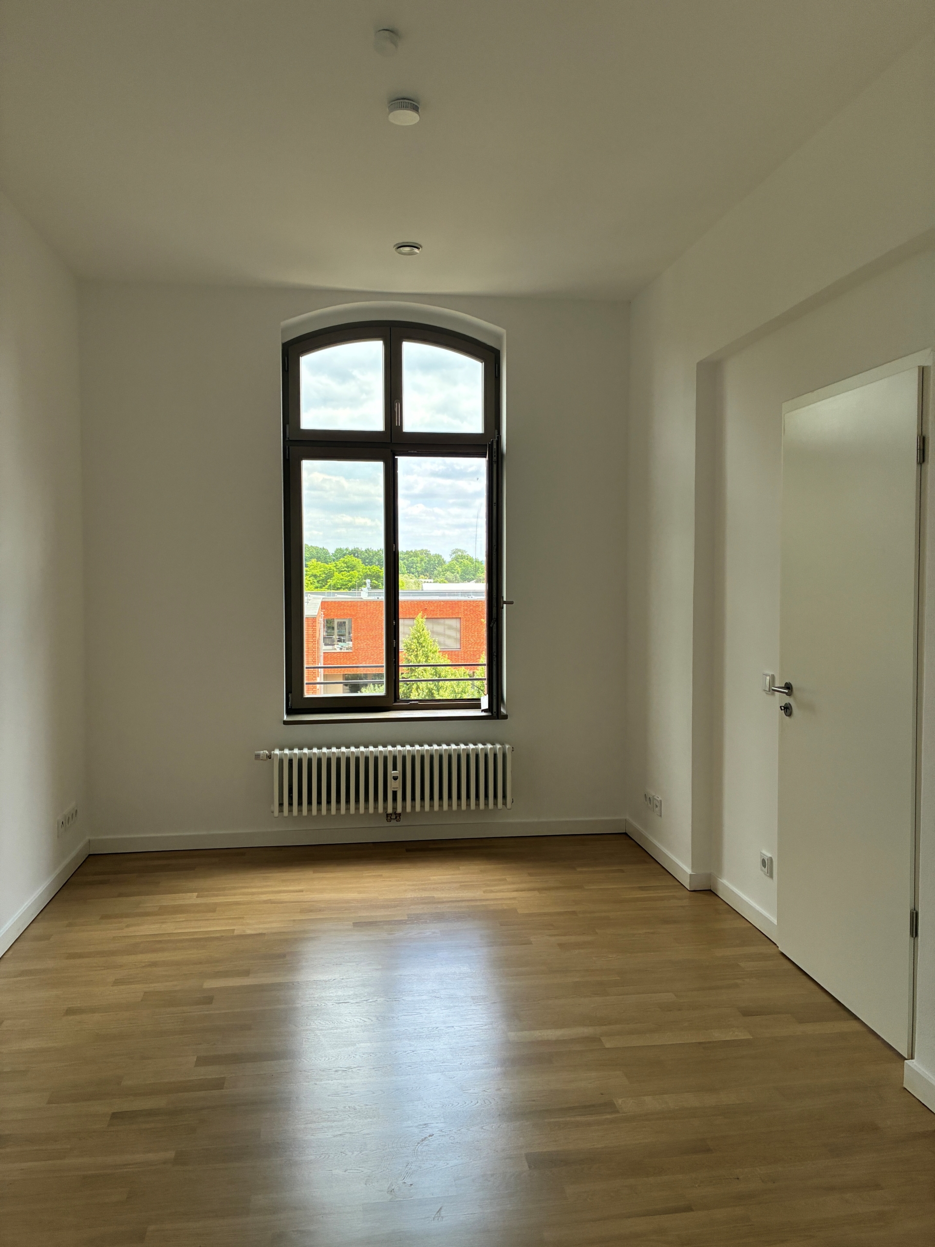 BEZUGSFREI! “Palais Klingelhöffer”: Elegante 2-Zimmer-Wohnung mit Balkon